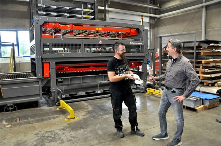 Eine hochmoderne Lasermaschine ist ebenso in Kottenheim vorhanden.