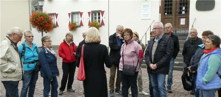 Eine informative Stadtführung durch Ahrweiler stand am Beginn des Ausflugs.privat