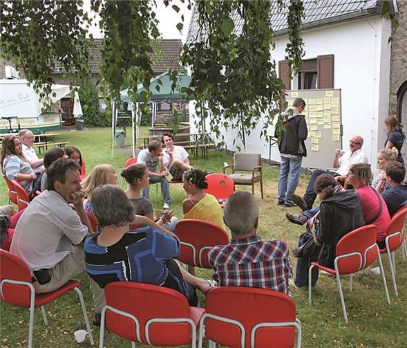 Eine interessante Diskussion fand zum Thema Jugendarbeit in Müllenbach statt. privat