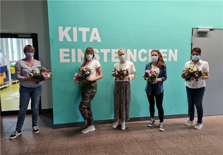 Eine kleine Aufmerksamkeit für die großartige Arbeit, die in den Lahnsteiner Kindertagesstätten geleistet wird: hier die Kita Einsteinchen.Fotos: Tina Schmidt/Stadtverwaltung Lahnstein