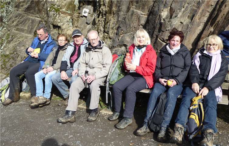 Eine kleine Stärkung gab es in der Regenpause Foto: Privat