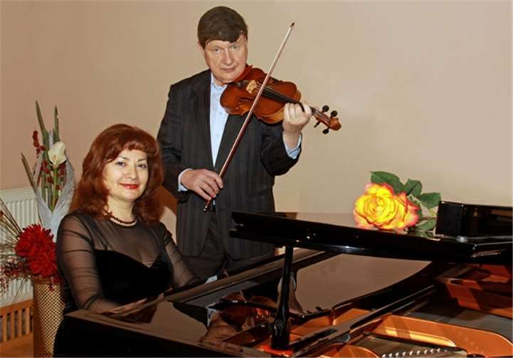 Eine musikalische Reise an die Newa möchten Konstantin Gockel und Liudmila Givoina mit ihrem Publikum unternehmen. Tanja Dörfler