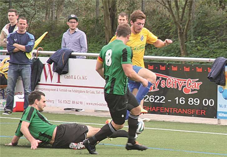 Eine spannende Partie sahen die Zuschauer beim Derby der SpVgg Bendorf in Weitersburg. 1:1 trennten sich seinerzeit die Teams. Im Rückspiel wird die SpVgg alles daran setzen das die Bergischen ihre Aufstiegsträume zurückstellen müssen. TH