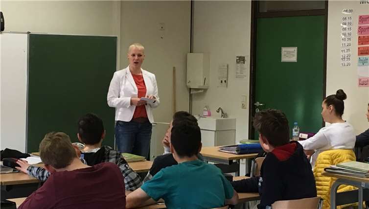 Eine spannende Unterrichtsstunde mit Daniela Roberts, Bewährungshelferin am Landgericht Koblenz. Foto: privat