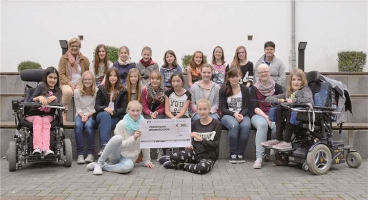 Eine stolze Summe von 300 Euro konnte an das Kinderhospiz in Koblenz übergeben werden.privat
