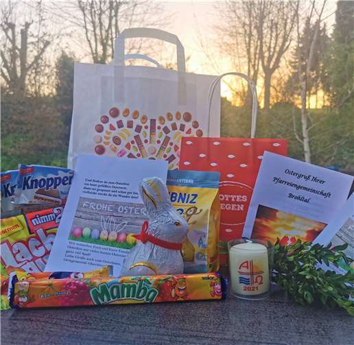 Eine süße Überraschungstüte gab es für Kinder und Senioren. Foto: privat