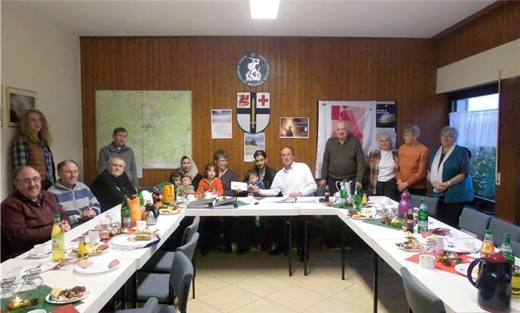 Eine syrische Familie war zu Gast bei der Jahreshauptversammlung der KAB in Reifferscheid.privat