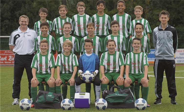 Eine tolle Saison spielt bisher die D-Jugend der JSG Vallendar. In der Bezirksliga Mitte stehen die Grün-Weißen nach neun Spieltagen noch immer ungeschlagen an der Tabellenspitze. Am Samstag reist der Nachwuchs nun zur direkten Konkurrenz nach Simmern.TH