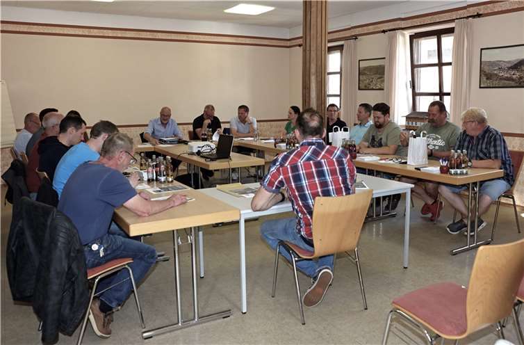 Eine umfangreiche Tagesordnung lag den Ratsmitglieder vor.  Foto: Werner Dreschers