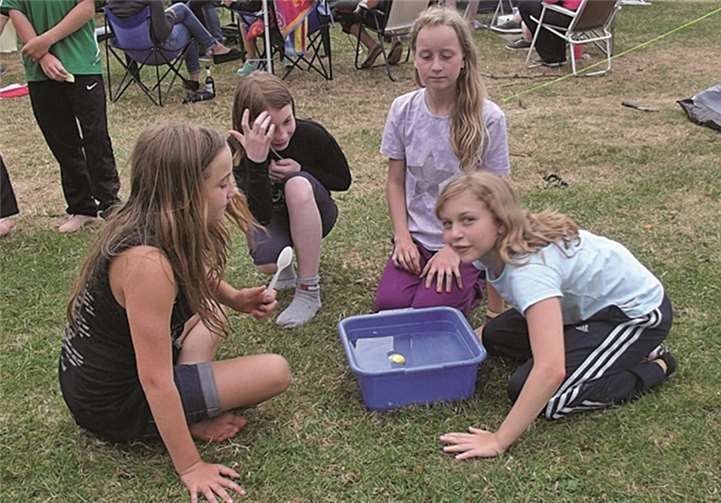 Eine vergnügliche Zeit erlebten die Magic Dancers der KG Narrenzunft Remagen auf einem Campingplatz an der Ahr. privat
