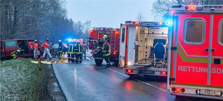 Eine verklemmte Autotür musste durch die Feuerwehr aufgebrochen werden.