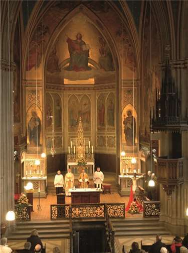 Eine von 16 historischen Stätten, die beim Denkmaltag zu besichtigen sind: die Apollinariskirche in Remagen.
