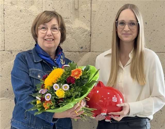 Eine von zahlreichen glücklichen Kundinnen und Kunden der Kreissparkasse Ahrweiler im vergangenen Jahr.  Foto: Kreissparkasse Ahrweiler – Marco Seydel