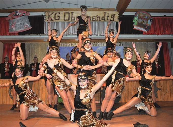 Eine wahre Augenweide boten die Tänzerinnen der Tanzgruppe „Owemagic“mit ihrem „Afrika“-Tanz.