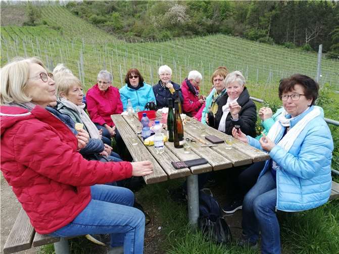 Eine wohlverdiente Rast mit Ausblick ins Moseltal. Foto: privat