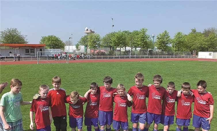 Eine zufriedene Mannschaft, man hat gegen Merzbach drei Punkte geholt! privat