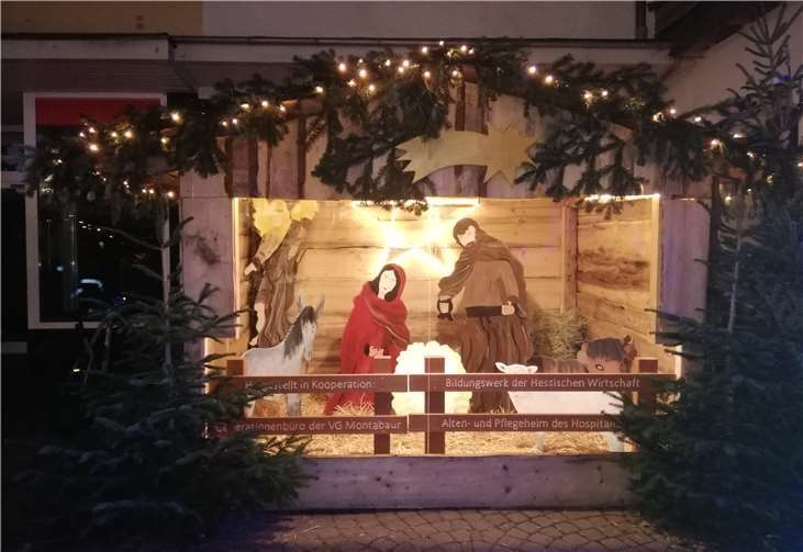 Eine zweite Weihnachtskrippe kann man auf dem Kleinen Markt in der Fußgängerzone in Montabaur bestaunen.