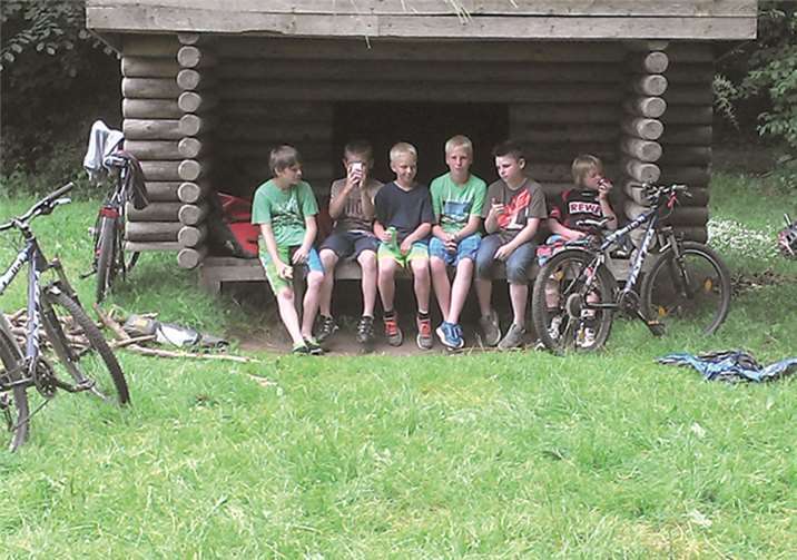 Einen Ausflug per Rad unternahmen diese Jugendliche.