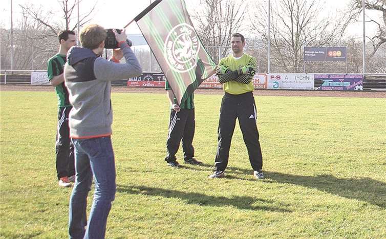 Einen Fototermin der besonderen Art erlebten die Bendorfer am letzten Sonntag. Der Club hatte bei Fußball.de ein professionelles Fotoshooting gewonnen, welches vor den beiden Begegnungen gegen die SG Augst anstand. -TH-