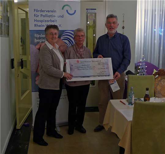 Einen Scheck über 500 Euro wurde an Wolfgang Walter, Vorsitzender des Fördervereins für Palliativ- und Hospizarbeit Rhein-Wied e. V. überreicht.privat