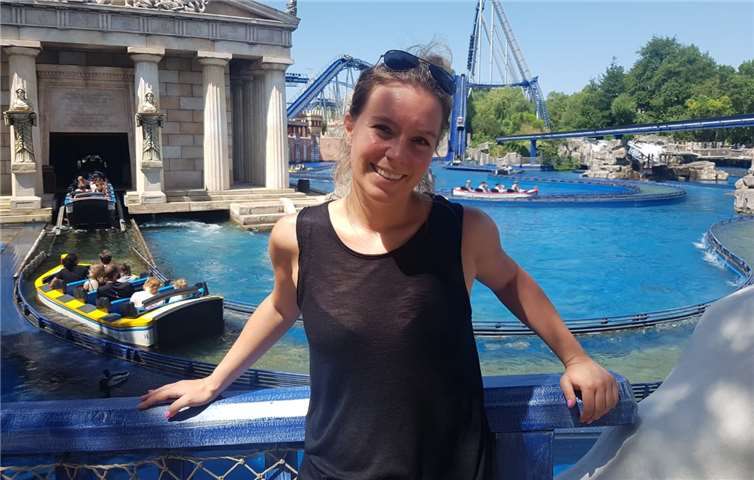 Einen Tag lang erlebte unsere Kollegin Jennifer Küls den Europa-Park und sie hat es sichtlich genossen. -JJ-