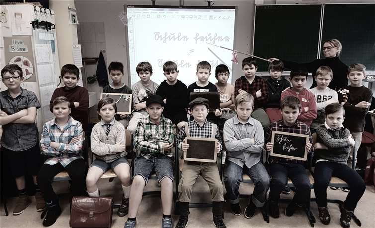 Einen Tag lang konnten die Kinder in den Unterricht von früher eintauchen. privat