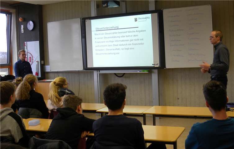 Einen Unterricht der anderen Art, erlebten die Schülerinnen und Schüler der Klasse 10b des Mittelrhein-Gymnasiums Mülheim-Kärlich.privat
