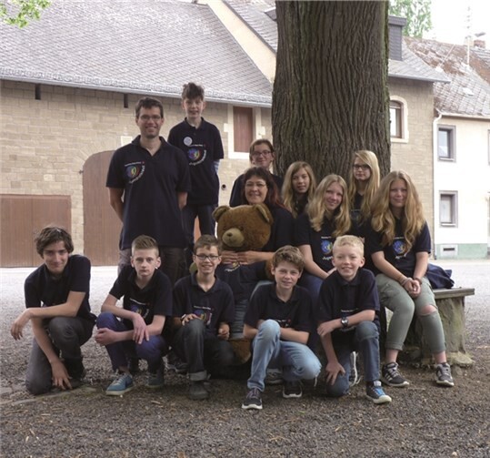 Einen abwechslungsreichen JRK-Abend verbrachten die Kinder mit ihren Betreuern.privat