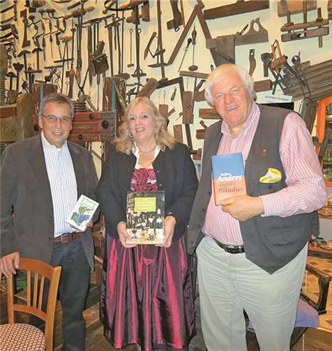 Einen ebenso unterhaltsamen wie informativen Abend bot die Kreisvolkshochschule Cochem-Zell in Senheim mit den kenntnisreichen Vorträgen von Heribert Steffens und Dieter Schlagkamp. privat