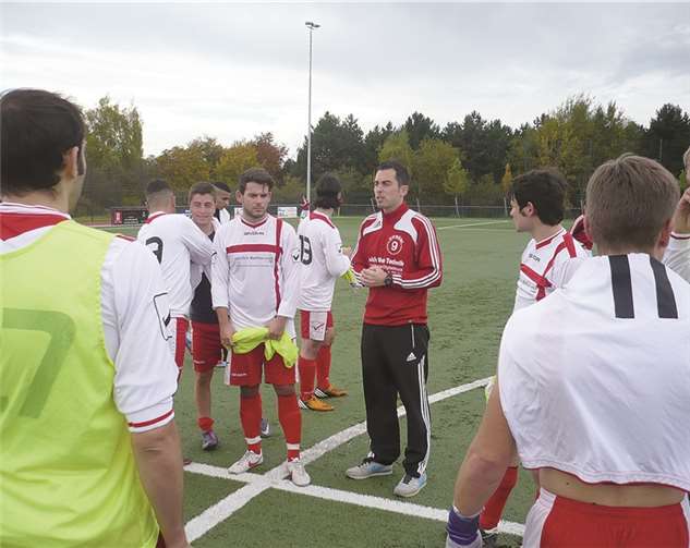 Einen gelungenen Einstand feierte der neue Trainer Alexander Trummer gegen Alfter.privat