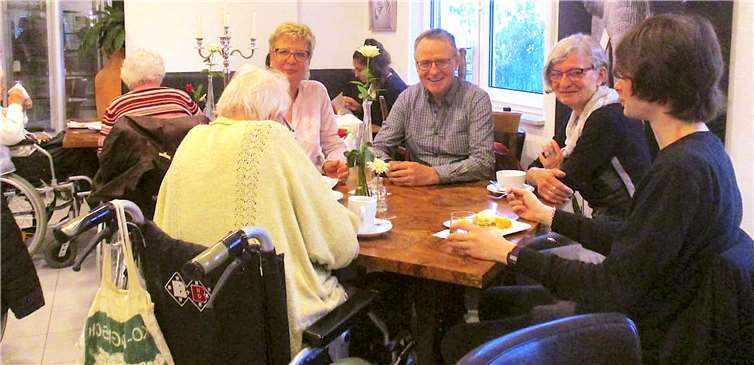 Einen gelungenen Nachmittag im Neuwieder Zoo verbrachten die Bewohner, die der Förderverein des ISA Domizil zu diesem Ausflug eingeladen hatte. Foto: privat