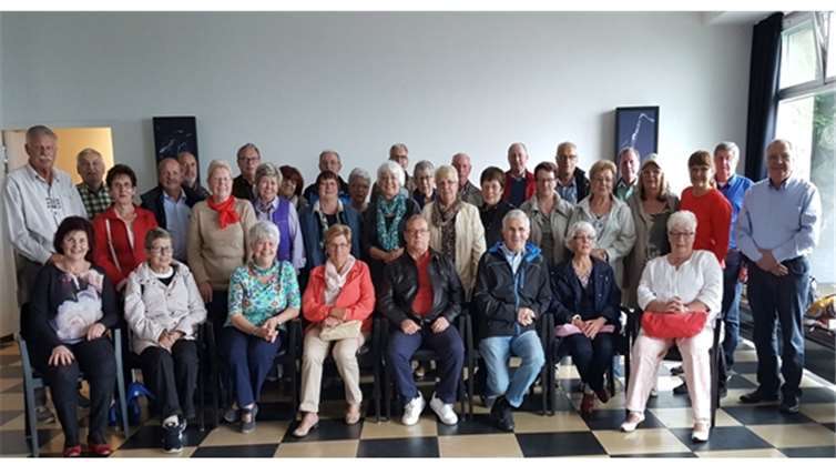 Einen gemeinsamen Tag verbrachten die Damen und Herren des Jahrgangs 1946/47. privat