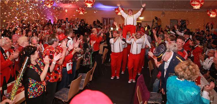 Einen großartigen Auftritt lieferte das Männerballett der Küttiger „Tanzmäuse“. Fotos: www.Myfoto24.eu