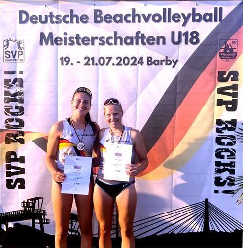 Einen guten neunten Platz belegte Jugendspielerin Lola Ebner zusammen mit ihrer Partnerin Lilly Brock bei den Deutschen-Beachvolleyballmeisterschaften U18.  Foto: S.Ebner