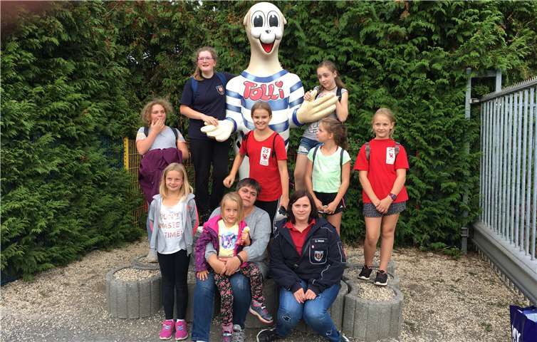 Einen schönen Tag verbrachten die Mädchen im Tolli-Park in Mayen.  Carina Straub