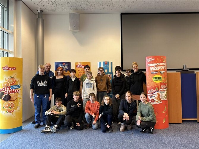 Einen spannenden Ausflug erlebte kürzlich die Klasse 7b des Kurfürst-Salentin-Gymnasiums bei der Firma Griesson - de Beukelaer in Polch. Foto: privat
