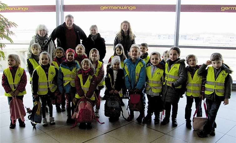 Einen spannenden Tag mit vielen Eindrücken und Erlebnissen erlebten die Kids auf dem Flughafen in Köln/Bonn. Privat