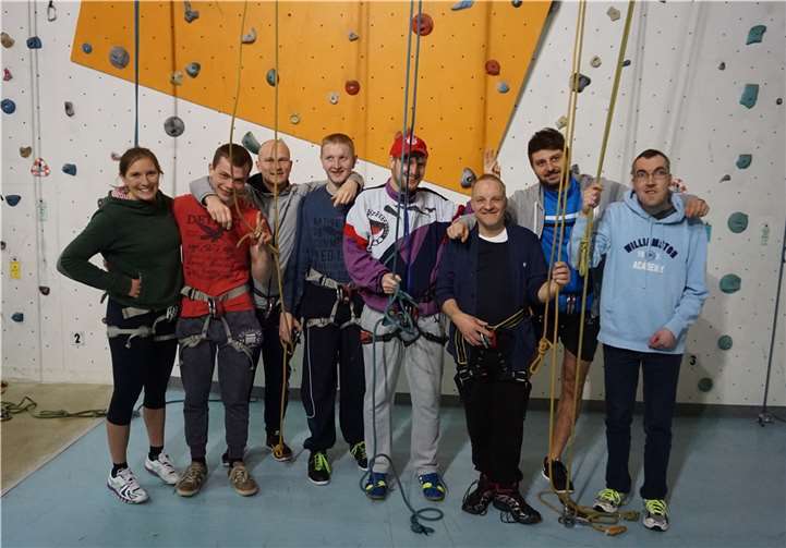 Einen spannenden und ereignisreichen Tag beim Sportklettern verbrachten die Bewohner des Klosters Ebernach.privat