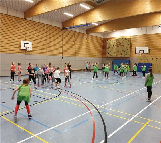 Einen sportlichen, aber auch gemütlichen Abend verbrachten die jungen Schülerinnen dank des Engagements der SV. Foto: privat
