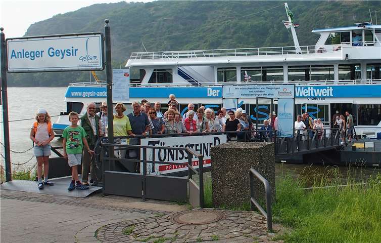 Einen tollen Tag erlebten die Mitglieder der Martinsbergnachbarschaft auf dem Wasser und hoch oben auf dem Drachenfels.Alfred Severin