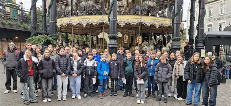 Einen unvergesslichen Tag voller Abenteuer und Magie erlebten 40 Jugendliche aus den Landkreisen Altenkirchen und Neuwied bei ihrer Tagesfahrt ins Phantasialand.  Foto: Katja Löscher