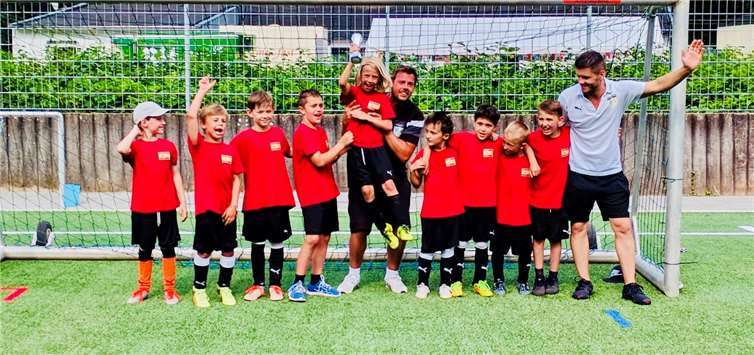 Einen wahnsinnigen Team- und Kampfgeist zeigten die kleinen Kicker und verdienten sich so einen tollen dritten Platz.privat