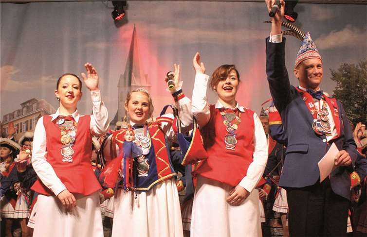 Einen zweiten Höhepunkt ihrer Regentschaft nach der Proklamation erlebte Prinzessin Lena I. bei der Prunksitzung der Unkeler KG.