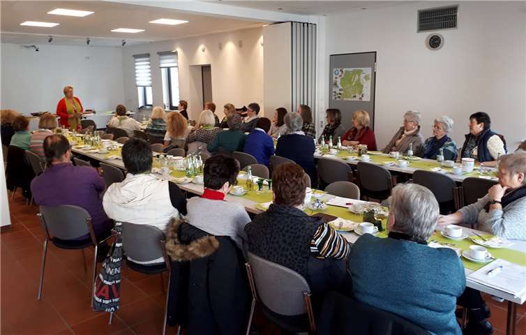 Einer Meinung waren die LandFrauen mit ihrer Rednerin bei deren Vortrag.  privat