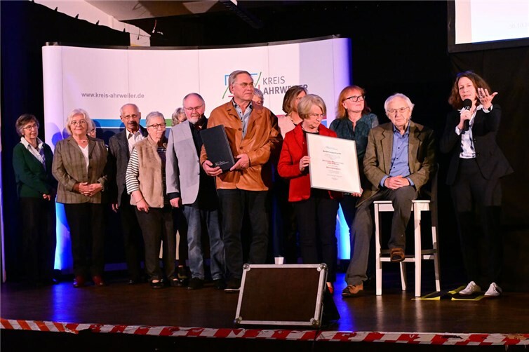 Einer der Ehrenamtspreisträger des Kreises Ahrweiler: die Deutsche Rheuma-Liga, örtliche Arbeitsgemeinschaft Adenau. Foto: DU