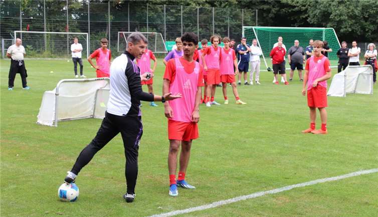 Einer der hochkarätigen Referenten des FVR-Fortbildungskongresses: U16-Nationaltrainer Michael Prus.  Foto: FVR