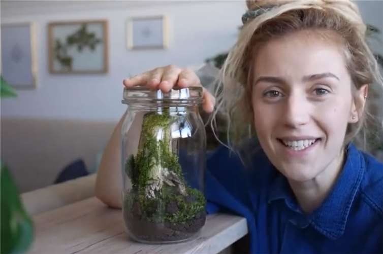 Eines der Online-Projekte war die Erstellung eines autarken Ökosystems im Einmachglas - der „Garten im Glas“. Foto: JUZ Zweite Heimat