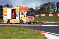 Saisonfinale des ADAC Racing Weekend am Nürburgring mit packenden Duellen und Ölspurchaos 