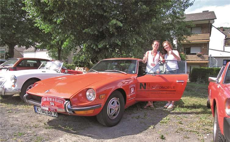 Eines der gemeldeten Teams inklusive des Autos, einem Datsun 240 Z, wurde von Nissan selbst gestellt. Das Nissan Team bestand aus der Koblenzer Geschäftsführerin von N1 Automobile, Christina Leitz, und Ihrer Beifahrerin Marina Jacob, Mitarbeiterin von BLICK aktuell aus Koblenz.