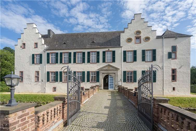 Eingang zur Hauptburg.